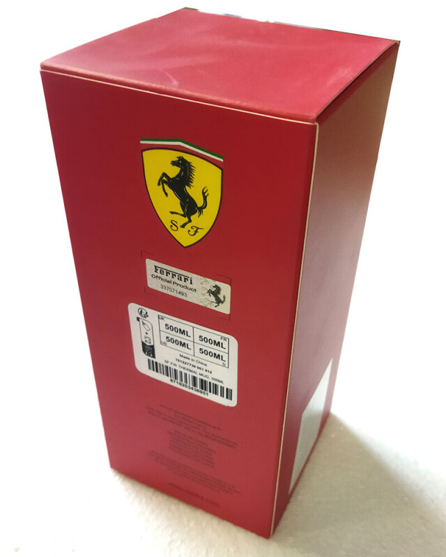 Oficiální hrnek Ferrari